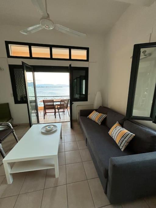 Appartement Avec Vue Aegina Екстериор снимка